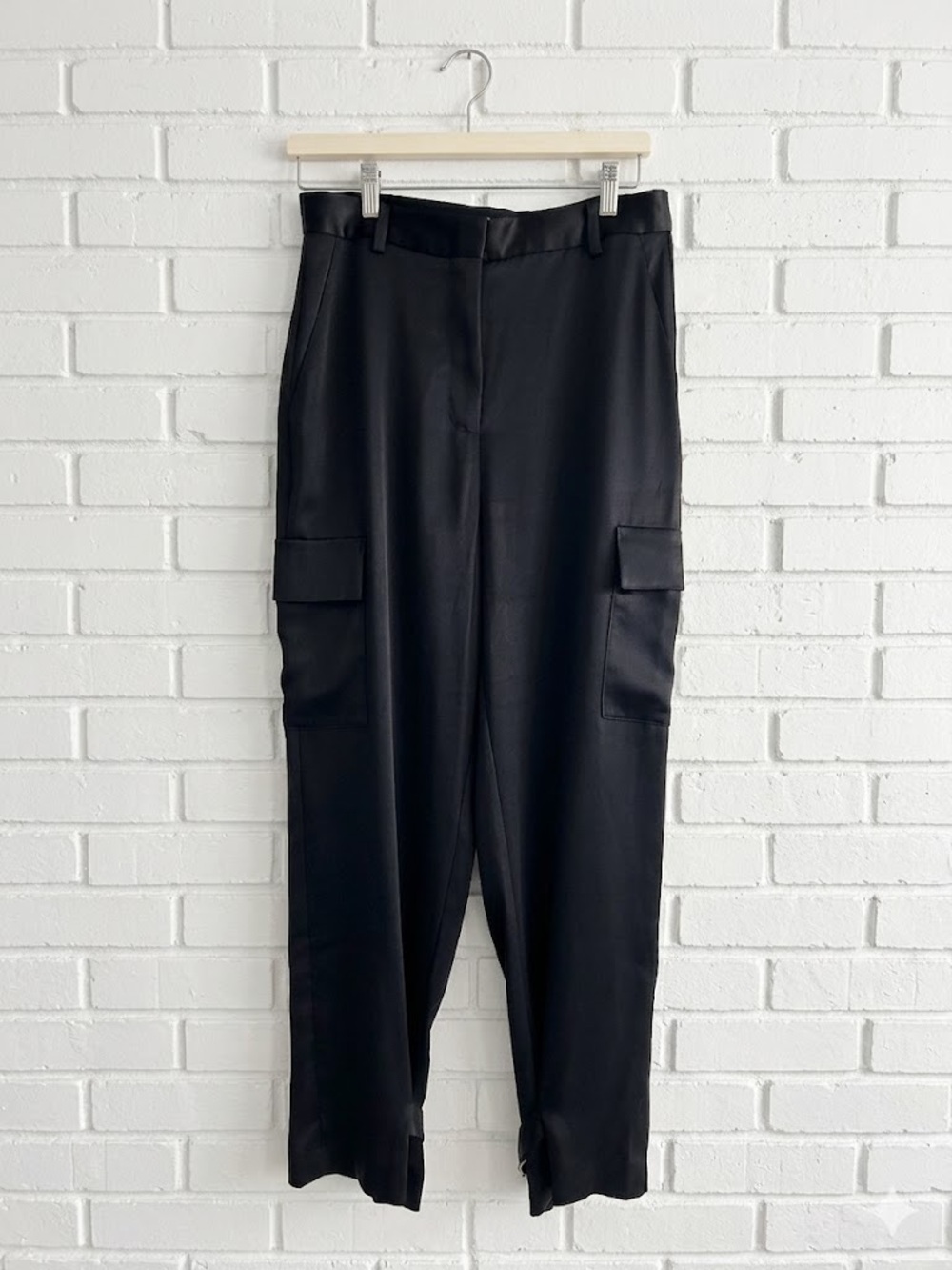 Aritzia Babaton Refined Satin Cargo Pant Black Size 8 High Rise Buckle Cuff
